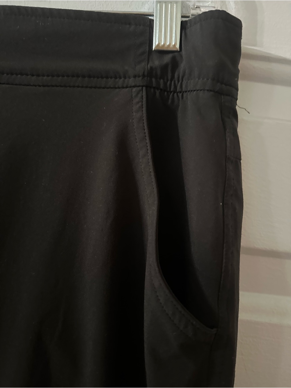 Eddie Bauer Women's Departure Ankle Pants Medium Black Pull-On Stretch Hiking - Picture 10 of 16